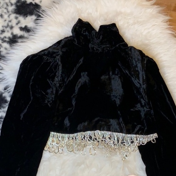 **SOLD** REVOLVE x CAMILA COEHLO Aliah Cropped Top - Picture 3 of 4